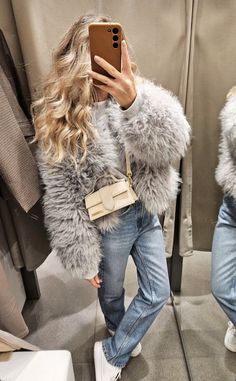 Latest Winter Fashion, Trendy Coat, Stylish Winter Outfits, Fashion Trends Winter, Cold Weather Fashion, Create Outfits, Autumn Outfit, Fall Fashion Outfits, Mode Inspiration