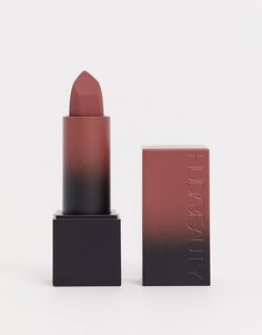 Rossetto di Huda Beauty Gioca con i colori Rossetto ad alta pigmentazione Copertura totale Formula liscia e vellutata Elegante effetto opaco e vellutato Punta personalizzata per delineare e contornare facilmente Scivola senza salti né sbavature Graduation Day è un rosa caldo vintage Il prodotto non è restituibile per motivi igienici Mat Lipstick, Huda Kattan, Luxury Gifts For Her, Rose Vintage, Body Makeup, Graduation Day, Instagram And Snapchat, Lipstick Lip, Cool Tones