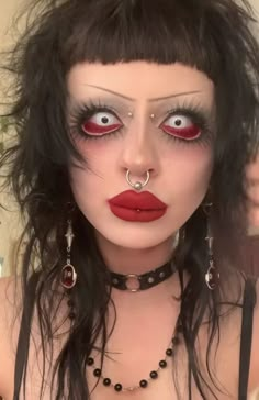 Tumblr Makeup Aesthetic Grunge, Slipknot Concert Makeup, Really Creepy Halloween Costumes, Emo Zombie Makeup, Simple Drag Makeup Looks, Goth Looks Makeup, Halloween Drag Makeup, Red Hair Halloween Ideas, Crazy Person Makeup