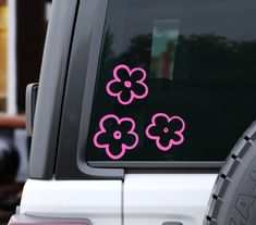 Aesthetic Flowers Car Decal Car Window Paint, Skeleton Middle Finger, Flower Car, Yeti Cup, Aesthetic Flowers, Girly Gifts, Mint Blue, Window Painting, Bold Graphics