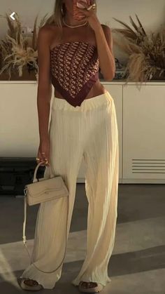 Simple • Clean • Surfergirl Style, Rome Outfits, Looks Pinterest, European Summer Outfits, Europe Outfits, Vacay Outfits, Italy Outfits, Winter Trends, Mode Inspo