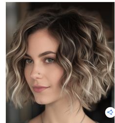 Pelo Bob Ondulado, Bouncy Bob, Bob Hairstyle Ideas, Blonde Hair Transformations, Messy Bob Hairstyles, Gorgeous Hairstyles, Tutorial Ideas, Curly Hair Styles Easy, Bob Hairstyles For Fine Hair