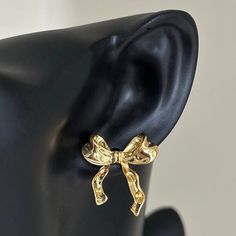 Bow Stud Earrings ✨🎀 Fully stainless steel & tarnish resistant! (18k gold plated/steel- choose between silver or gold at checkout!) very light and comfortable to wear. they are also hypoallergenic in case you have sensitive ears!  Handmade with love! Bow Pendant, Coquette Vintage, Vintage Style Earrings, Bow Jewelry, Christmas Night, Cat Necklace, Modern Earrings, Style Earrings, Sensitive Ears