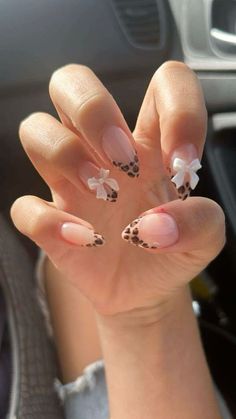 Cute Chic Nails, Simple Oval Nail Ideas, Cute New Years Nails Almond, Nail Ideas Pointy Almond, Nail Inspiration Coquette, Oval Cheetah Nails, Jaguar Nails Design, Nail Inspiration Cheetah, Gel X Nail Designs With Charms