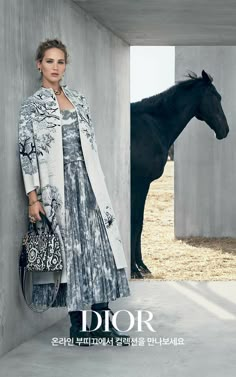 Viviane Sassen, Dior Cruise, Foto Poses, Leather Corset, Jennifer Lawrence, Lady Dior, A Horse, Ponchos, Fashion Photo