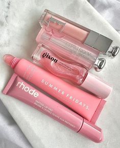 #lipgloss #ysl #rhode #gisou #pink #lipstick #dior follow this pinterest account for more 💕 Balsam Do Ust, Lip Glosses, Pink Makeup