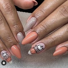 Halloween Autumn Nails, October Nail Art Designs, Apple Picking Nails, October Almond Nails Ideas, Fall Nail Art Square, Raccoon Nail Art, End Of Summer Nail Ideas, Coffe Nail Ideas