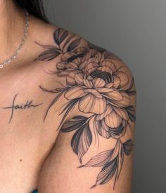 Floral Shoulder Tattoo, Anklet Tattoos For Women, Women's Shoulder Tattoo, Flower Shoulder Tattoo, Shoulder Sleeve Tattoos, Half Sleeve Tattoos Forearm, Floral Tattoo Shoulder, Anklet Tattoos, Tattoos For Women Half Sleeve