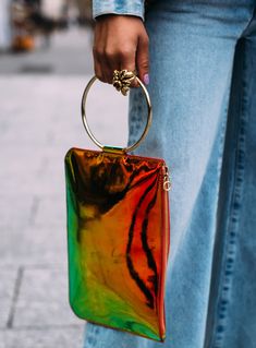 Diy Handbags, Street Style Fall, Paris Fashion Week Street Style, Handbag Heaven, Street Style Paris, Style Fall, Autumn Street Style