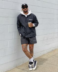 Black Snapback Outfit Men, 2023 Mens Style, Boxy Men Outfit, Minimal Street Style Men, Men’s Streetwear 2023, Street Wear Poses Men, Athletic Street Style Men, Drip Outfit Men 2024, Black Men Casual Outfits