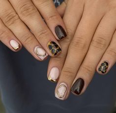 Newest Nail Trends, Long Pointed Nails, Mirror Effect Nail Polish, Tortoise Nails, Tortoise Shell Nails, Almond Nails Pink, Shell Nails, Hard Gel Nails, Gold Nail Designs