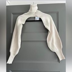 Nwt. Beige Color Bolero Turtleneck Sweater . One Size Fits All. Fitted Beige Cropped Sweater Chic Style, Trendy Fitted Cream Cropped Sweater, Cream One-size Top For Winter, One Size Cream Top For Winter, Light Blue Crop Top, Cottagecore Sweater, Bolero Sweater, White Turtleneck Sweater, Cream Knit Sweater