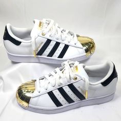 New Without Tags Never Worn Just Tried On I Am Obsessed With These Shoes They Are Truly One Of A Kind Adidas Original Superstars White With Gold Toe Perfect For That Adidas Collection Swag Clothes, Adidas Collection, Adidas Originals Shoes, Adidas Superstars, Adidas Shoes Originals, Adidas Original, Adidas Originals Superstar, Swag Shoes, Swag Outfits