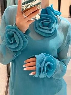 Manset Lengan, Sleeves Designs For Dresses, Floral Outfit, Designs For Dresses, Chunky Boots, Fashion Design Clothes, Style Mistakes, Rich Colors, Web Store