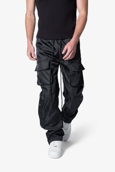 Snap Front Cargo Pants - Black Luxury Wide Leg Cargo Pants For Men, Cargo Pants Air Jordan, Air Max Plus Cargo Pants, Puffer Pants Mens, Cargo Pants Jordan 4, Cargo Pants With Yeezy Foam Runners, Corteiz Cargo Pants, Black Cargo Pants For Boys, Chrome Hearts Cargo Pants