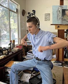 Masc People, Carpenter Aesthetic, Riot Grrrl, Shaved Head, Summer Fits, Headphones, Summer Outfits, Ruffle Blouse, My Style