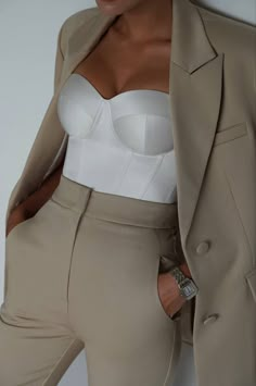 Elegant Structured Party Blazer, Elegant Structured Blazer For Party, Classic Structured Party Blazer, Fitted Timeless Blazer For Parties, Elegant Satin Blazer For Night Out, Chic Fitted Satin Blazer, Elegant Satin Blazer For Office, Elegant Satin Office Blazer, Fitted Satin Blazer For Office