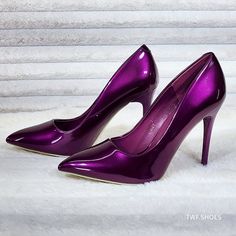 Patent Approx. 4.5" High Heel Pumps Pointy Toe With A Cushioned Foot-Bed New In Box And Runs True To Size Hot Pink High Heels, Clear Block Heels, Velvet Shoes, Velvet Heels, Louboutin Heels, Ankle Heels, Pointed Heels, Violet Purple, Retail Box