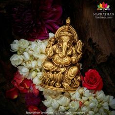 Gold Ganesha Pendant, Kemp Bangles, Dollar Chain, Vinayaka Chaturthi, Hindu Vedas, Ganesh Pendant, God Idols, Gold Bangles Indian, Ganesha Pendant