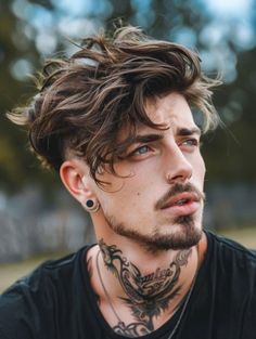 Unique Undercut, Edgy Undercut, Popular Mens Hairstyles, Crop Haircut, Hair Color Unique, Long Hair On Top, Haircut Inspiration