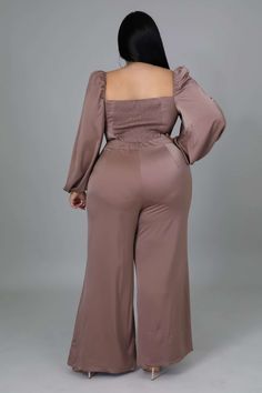 Non-stretch jumpsuit Off-shoulder Sweetheart neckline Long sleeve Wide legs Zipper closure 96% polyester 4% spandex Hand wash cold Model is wearing a 2X MODEL STATS Height: 5.6" Bust:45" / Waist:36" / Hips:54" Sweetheart Neckline Long Sleeve, Jumpsuit For Wedding Guest, 2piece Outfits, Stretch Jumpsuit, Off Shoulder Jumpsuit, Wedding Jumpsuit, Plus Size Party Dresses, Curvy Women Outfits, Plus Size Models