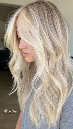 Super Light Blonde Balayage, Buttercream Blonde Hair Highlights, Warm Bright Blonde Hair, Bright Blonde Hair With Dimension, Biscuit Blonde Hair, Sunny Blonde Hair, Vanilla Blonde Highlights, Milky Blonde Hair, Cool Toned Blonde Hair