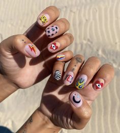 Nail Design Glitter, Punk Nails, Cute Nail Art Designs, Girl Tattoo, Festival Nails, Nails Desing, Minimalist Nails