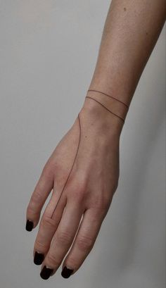 Line Tattoo Arm, Aesthetic Tattoo Ideas, 20 Aesthetic, Hand And Finger Tattoos, Tasteful Tattoos, Petite Tattoos, Small Hand Tattoos, Line Tattoo, Subtle Tattoos