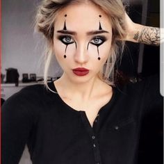 Cute Black And White Clown Makeup, Black And White Clown Makeup Easy, Mime Makeup Simple, Mime Makeup Pretty, Cute Mime Makeup, Nem Halloween Makeup, Fete Emo