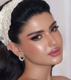 Vintage Makeup Looks, Pakistani Bridal Makeup, Glam Bride, Makeup Before And After, Bold Brows, Bridal Makeup Natural, Bridal Makeup Wedding