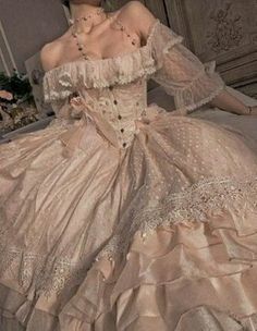 Old Fashion Dresses, Fantasy Dresses, Fantasy Gowns, Dress Aesthetic, Fairytale Dress, Fantasy Dress, Historical Dresses, Looks Vintage, Fancy Dresses