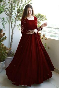 Fashion: #fashion, #style, #outfitinspiration, #beauty Fancy Maxi Dress, Gown Chiffon, Fancy Dresses Long, Gown Pattern, Dress Design Patterns