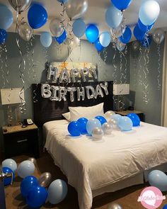 Balloons Room Decoration Birthday Room Balloons, Balloon Surprise Ideas For Him, Decorating Boyfriends Room Surprise, Balloons In Bedroom Surprise, Happy Bday Room Decoration, Happy Birthday Decoration For Boyfriend, Room Decor Ideas For Men Birthday, Room Decor Ideas With Balloons, Ballon Room Decoration Birthday