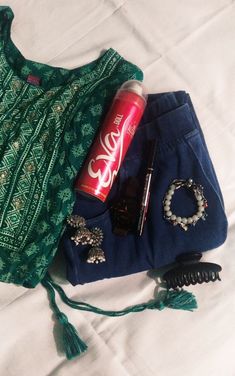 Annesha Core, Desi Outfit Ideas, Indian Asthetics, Ig Questions, Simple College Outfits, Rajasthan Trip, Fake Gifts, Modest Casual Outfits, Simple Kurti Designs