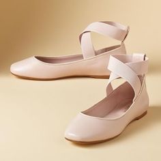 Ballet Flats. So sweet:) Sundance Catalog, Street Smart, Ankle Wrap, Ballet Slippers, Slipper Shoes, Shoe Obsession, Ballet Flat, Look Chic