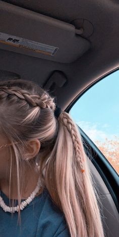 Cute Braided Hairstyles, Braided Ponytail Hairstyles, Peinados Fáciles Para Cabello Corto, Penteado Cabelo Curto, Short Hairstyle, Sporty Hairstyles, Braided Ponytail, Volleyball Hairstyles, Aesthetic Hair