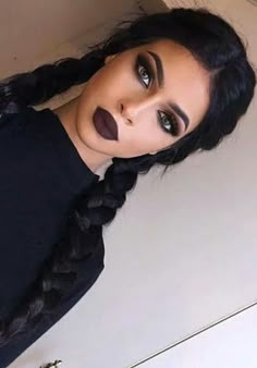 Dark lip makeup look Nem Halloween Makeup, Makeup Clown, Makeup Zombie, Halloweenský Makeup, Halloween Make-up Looks, Mekap Mata, Halloween Makeup Pretty, Pretty Halloween, Halloween Makeup Inspiration