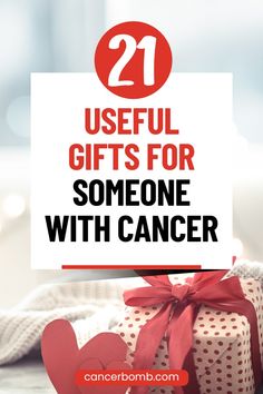 Ready for a gift guide to comfort and support someone going through cancer?  These gifts were chosen to improve quality of life,  making tough days better.  Chemo care packages for women, products that soothe skin and natural remedies that help nausea and dry skin.  Create a diy gift basket with these soothing, healing, comforting, inspiring gift ideas.  Promote better health and wellness and less stress.  The best gift ideas for someone going through cancer so they can keep fighting. Care Package For Someone In Hospital, Care Package For Radiation Patients, Comfort Package Ideas, Chemo Journal Ideas, Gift Basket For Chemo Patient, Chemo Care Package For Women Baskets, Gifts For People Going Through Chemo, Chemo Basket Ideas, Gifts For Someone Going Through Chemo