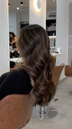 High Light On Brown Hair, Money Piece Hair Brunette Fall, Brunette Glossy Hair, Lowlights And Highlights Brunette, Hair Inspo Brunette Balayage, Natural Balayage On Dark Hair, Blonde Hilights In Brown Hair, Lowlights For Brown Hair Dark, Natural Balayage On Black Hair