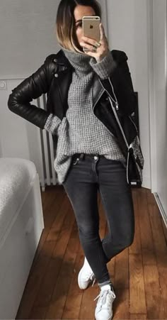 Audrey Lombard The Fashion Lift, Outfit Leather Jacket, Cold Weather Outfits Winter, 일본 패션, Black Jeans Outfit, Winter Outfits Cold, Leather Jacket Outfits, Outfit Jeans, Winter Trends