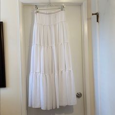 This Is Such A Cute Long With Skirt. Brand New With Tags. Olivia White, Long Skirt Summer, White Long Skirt, Skirts White, White Skirt, Summer Skirts, White Skirts, Alice Olivia, Long Skirt