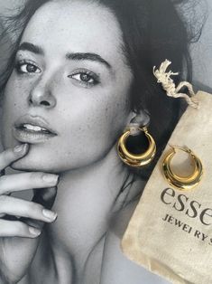 Chunky Gold Hoop Earrings Small Gold Hoop Earrings Thin Gold | Etsy Chunky Hoop Earrings Outfit, Gold Hoop Earrings Outfit, Hoop Earrings Aesthetic, Handmade Fabric Bags, Chunky Gold Hoop Earrings, Small Gold Hoop Earrings, Golden Hoops, Small Gold Hoops, Chunky Hoop Earrings