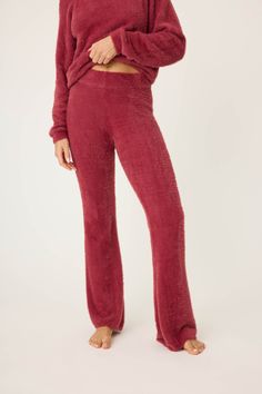 Women's feather knit maroon lounge pant. Bordelle Lingerie, Bridal Bustier, Bra Fitting Guide, Deep Maroon, Short Loungewear, Knit Texture, Wrap Shirt, Pants Design, Maroon Color