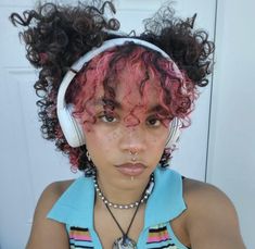 Y2k Curly Hair, Afro Hair Dye, Selfie Dump, Cemetery Boys, Curly Scene Hair, Neon Black, Dyed Hair Inspiration