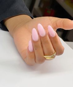 June Nail Designs, Minimal Nails, Summery Nails, Basic Nails, Almond Acrylic Nails, Neutral Nails, Fire Nails, Classy Nails, Dream Nails