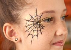 Spider Web Face Paint, Witch Face Paint, Face Painting Halloween Kids, Monster Makeup, Face Painting Easy, Halloween Eye Makeup