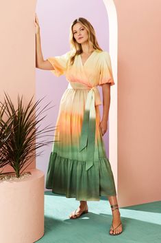 current fashion trend Moss Outfit, True Spring, Ikat Dress, Current Fashion, Home Dress, Current Fashion Trends, Moss Green, Fashion Magazine