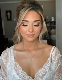 Bride Makeup Brown Eyes, Bride Makeup Natural, Fall Wedding Makeup, Wedding Makeup For Brown Eyes