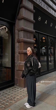 Casual Bar Outfits, Stylish Work Attire, Effortlessly Chic Outfits, Tumblr Outfits, Athleisure Outfits, Modest Fashion Outfits