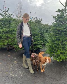 Wellies Aesthetic, British Country Style Women, English Country Outfits Women, Barbour Wellies, Wellies Outfit, English Countryside Fashion, Le Chameau Wellies, English Country Fashion, Capsule Fashion